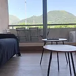 +balcon Centre Vue Sur Montagne 아파트 라헝스